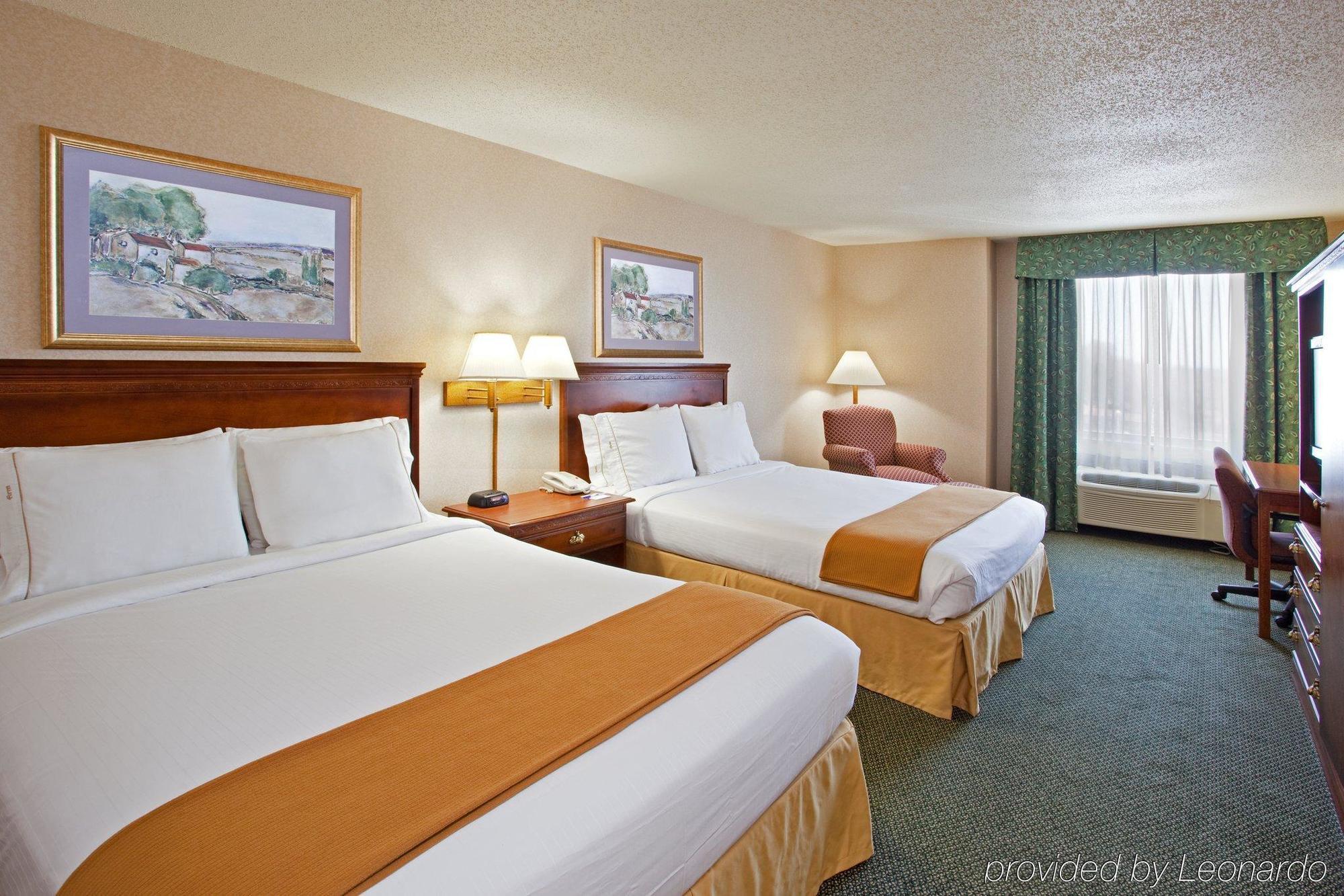 Holiday Inn Express And Suites Pittsburgh West Mifflin By Ihg Ngoại thất bức ảnh