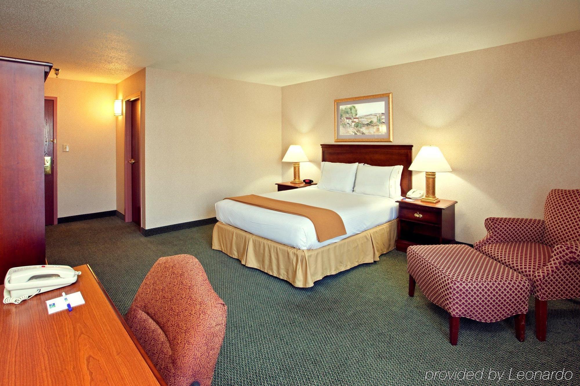 Holiday Inn Express And Suites Pittsburgh West Mifflin By Ihg Ngoại thất bức ảnh
